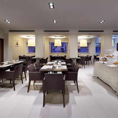 Hotel Saint John Roma Esterno foto