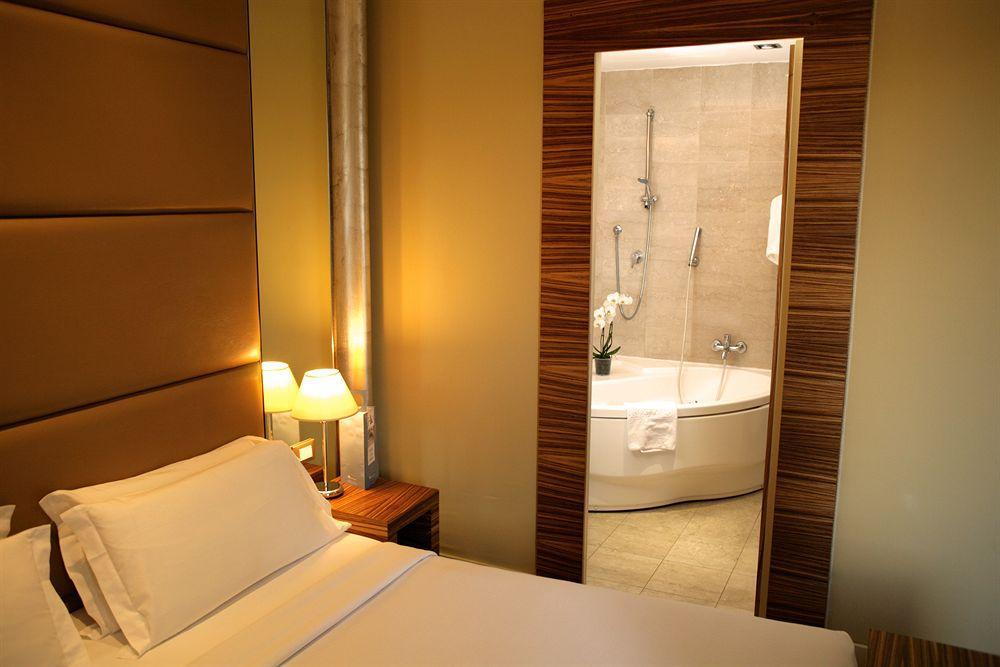 Hotel Saint John Roma Esterno foto