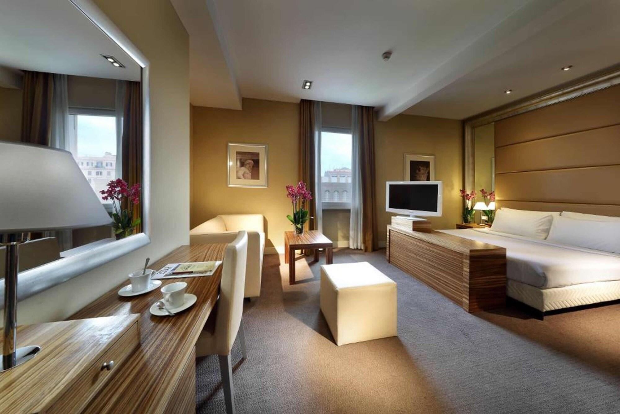 Hotel Saint John Roma Esterno foto