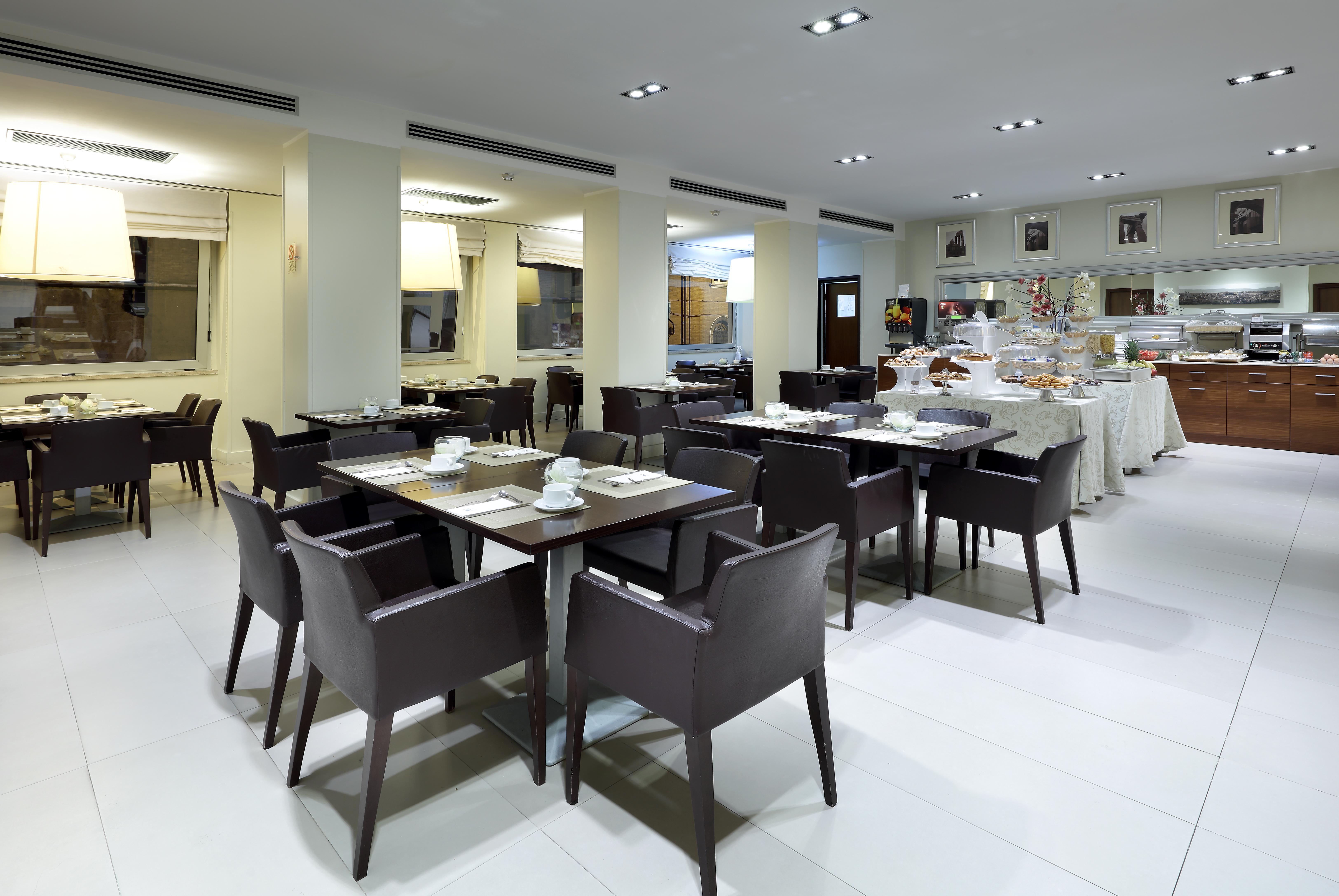 Hotel Saint John Roma Esterno foto