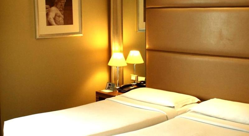 Hotel Saint John Roma Esterno foto