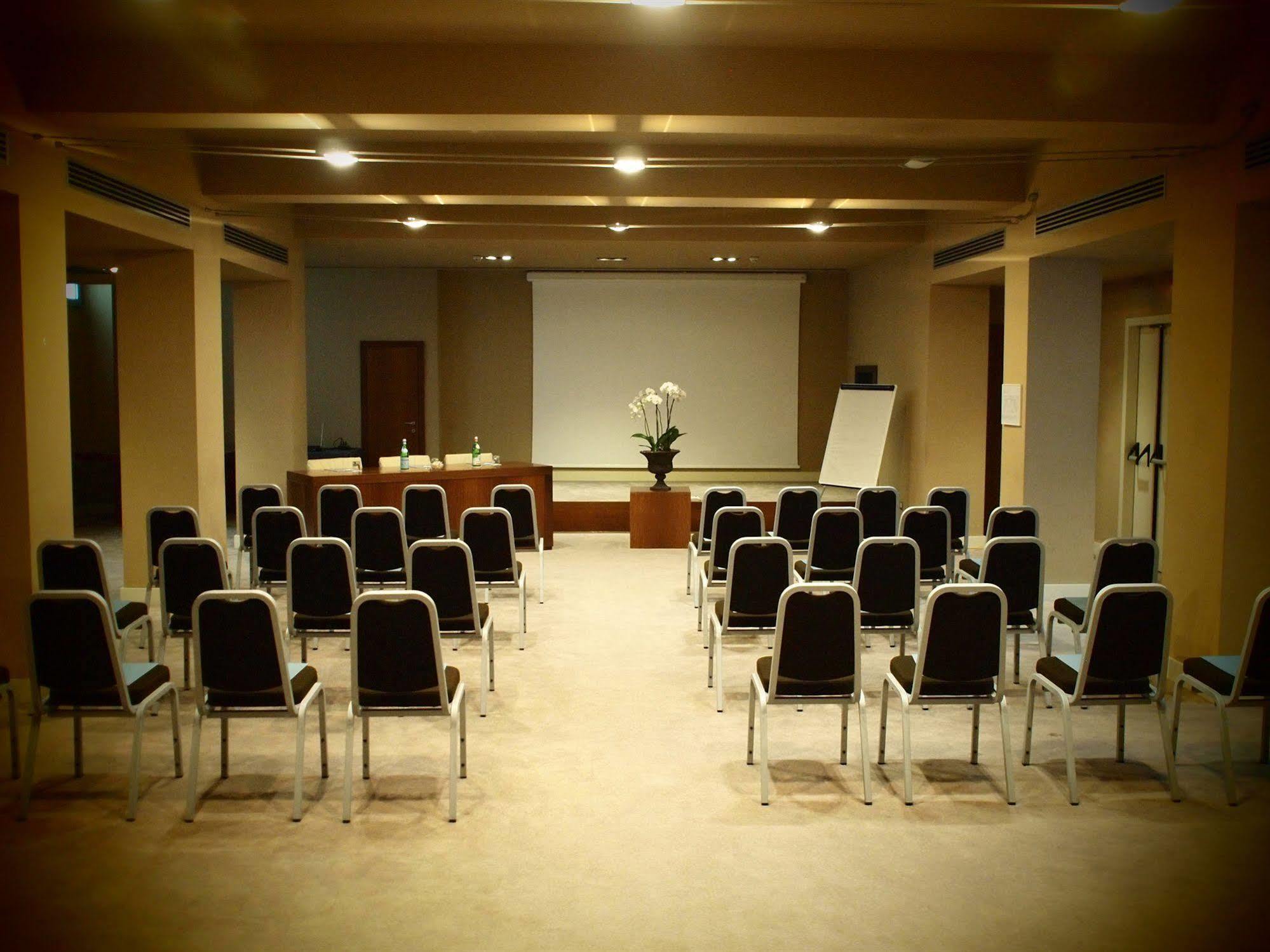 Hotel Saint John Roma Esterno foto