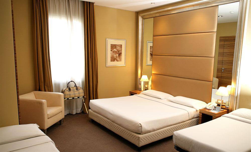 Hotel Saint John Roma Esterno foto